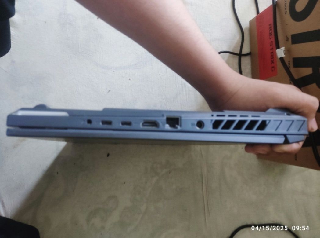 Asus Rog Strix g16