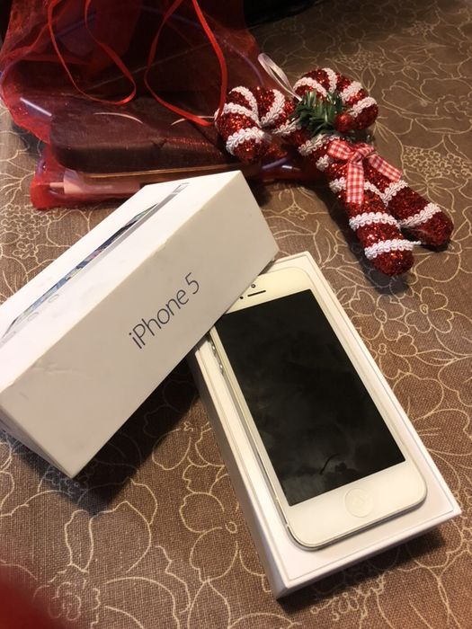 Продавам Iphone 5, 16GB