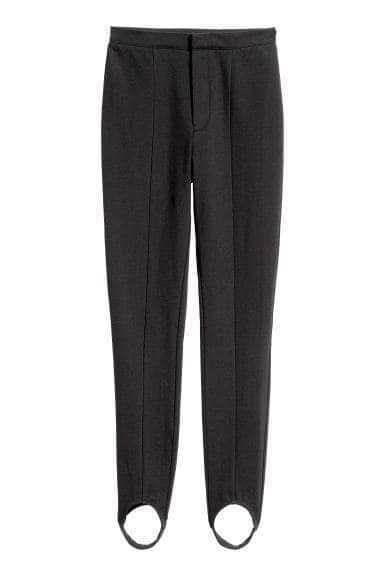 Pantaloni Noi de la Sisley, model foarte frumos, culoare neagra