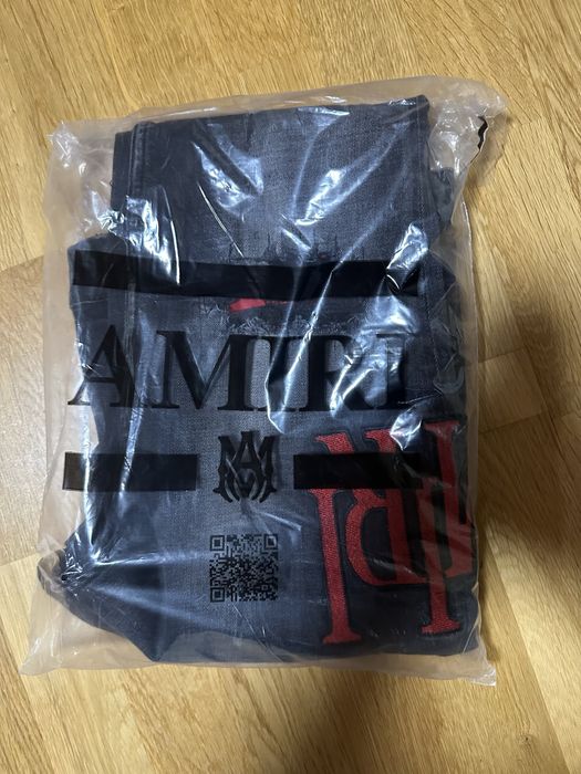 Blugi Amiri noi cu eticheta