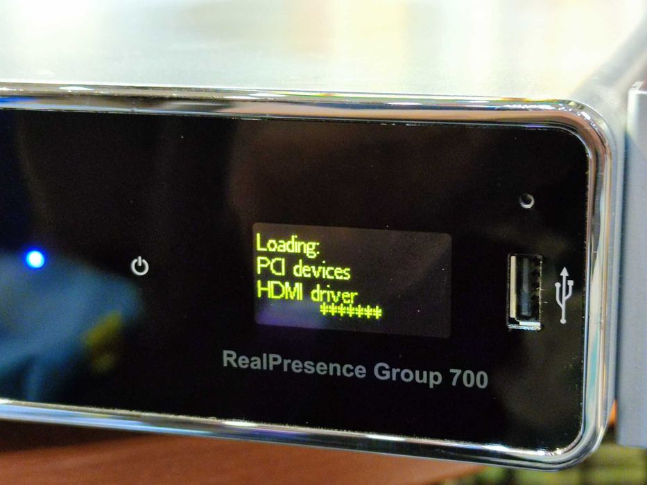 Polycom RealPresence Group 700 Type P002 Video Conferencing System