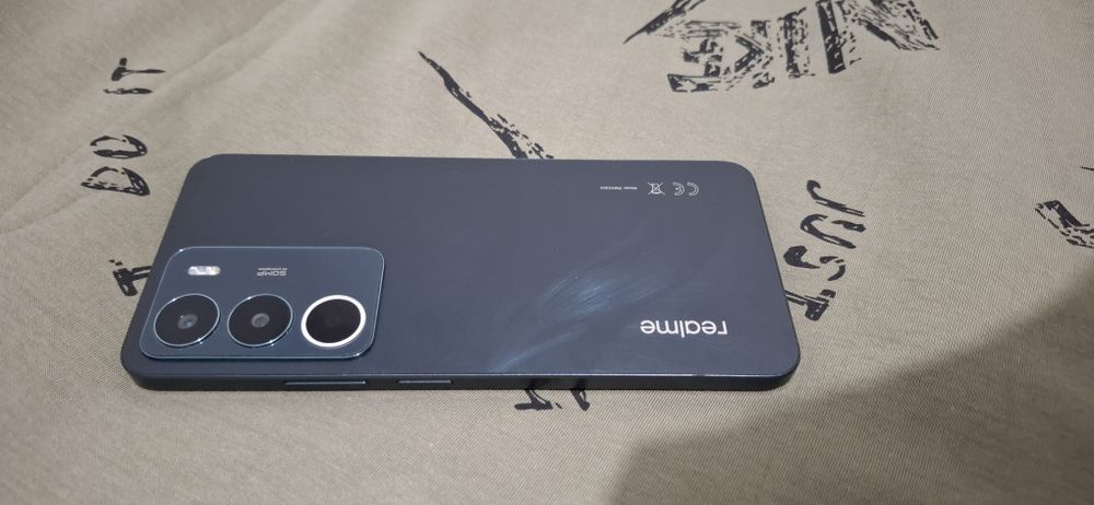 Realme C71 256gb.