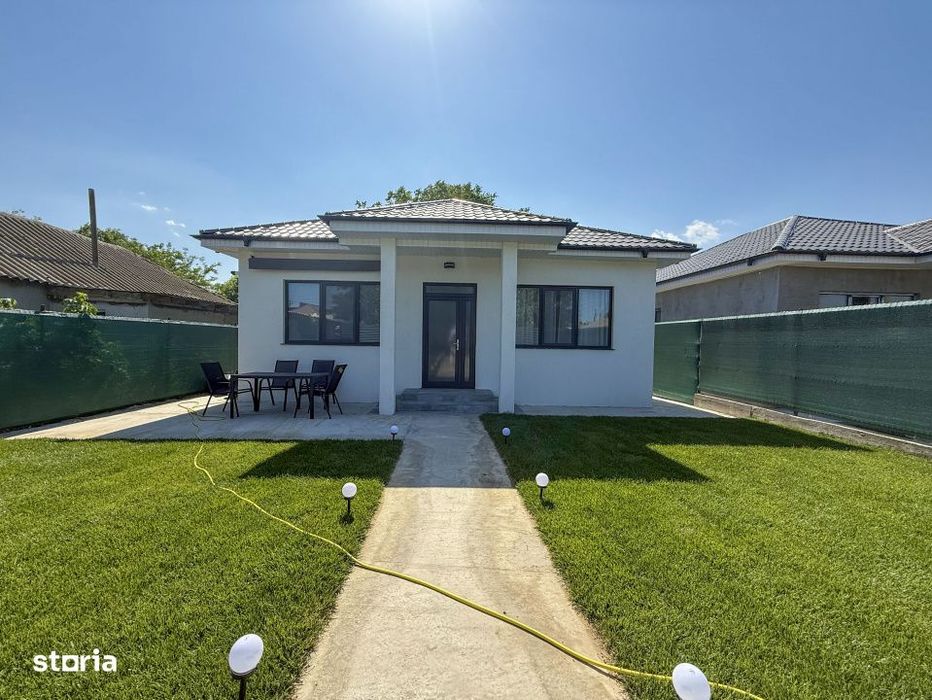 Casa cocheta in Corbu,  mobilalta si utilata  aproape de plaja salbat