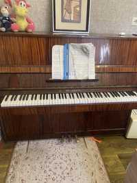 Продается пианино 3 х педальный в хорошо состояни
