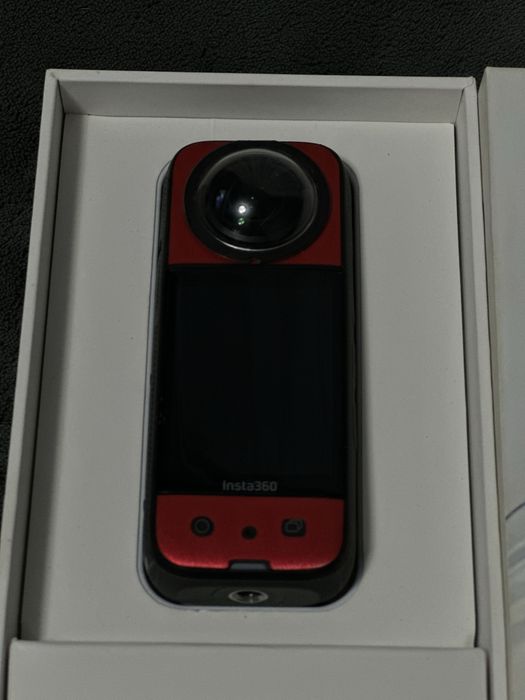 Камера insta 360 x3
