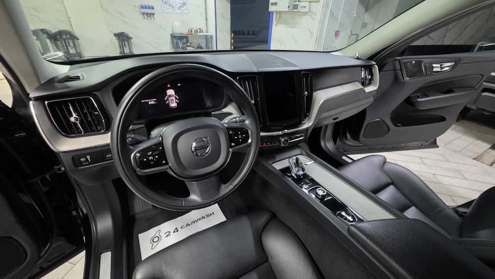 Продаётся стильный и надёжный Volvo XC60, 2022 года выпуска.
