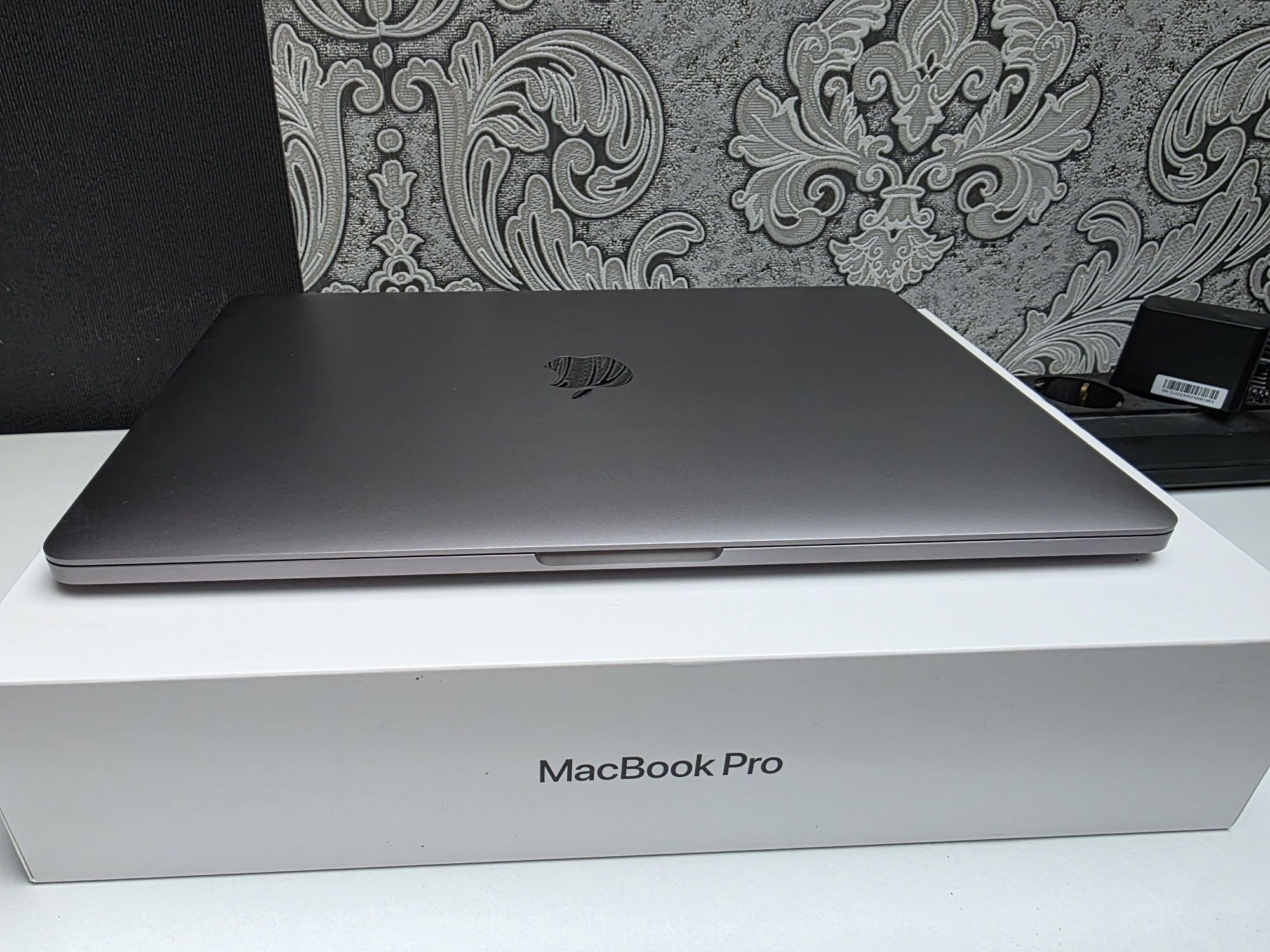 MacBook Pro 13 - inch
