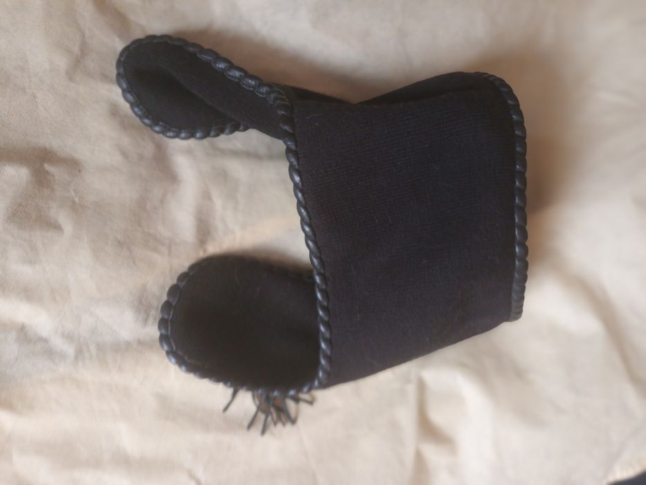 Продам 2 классные шапки