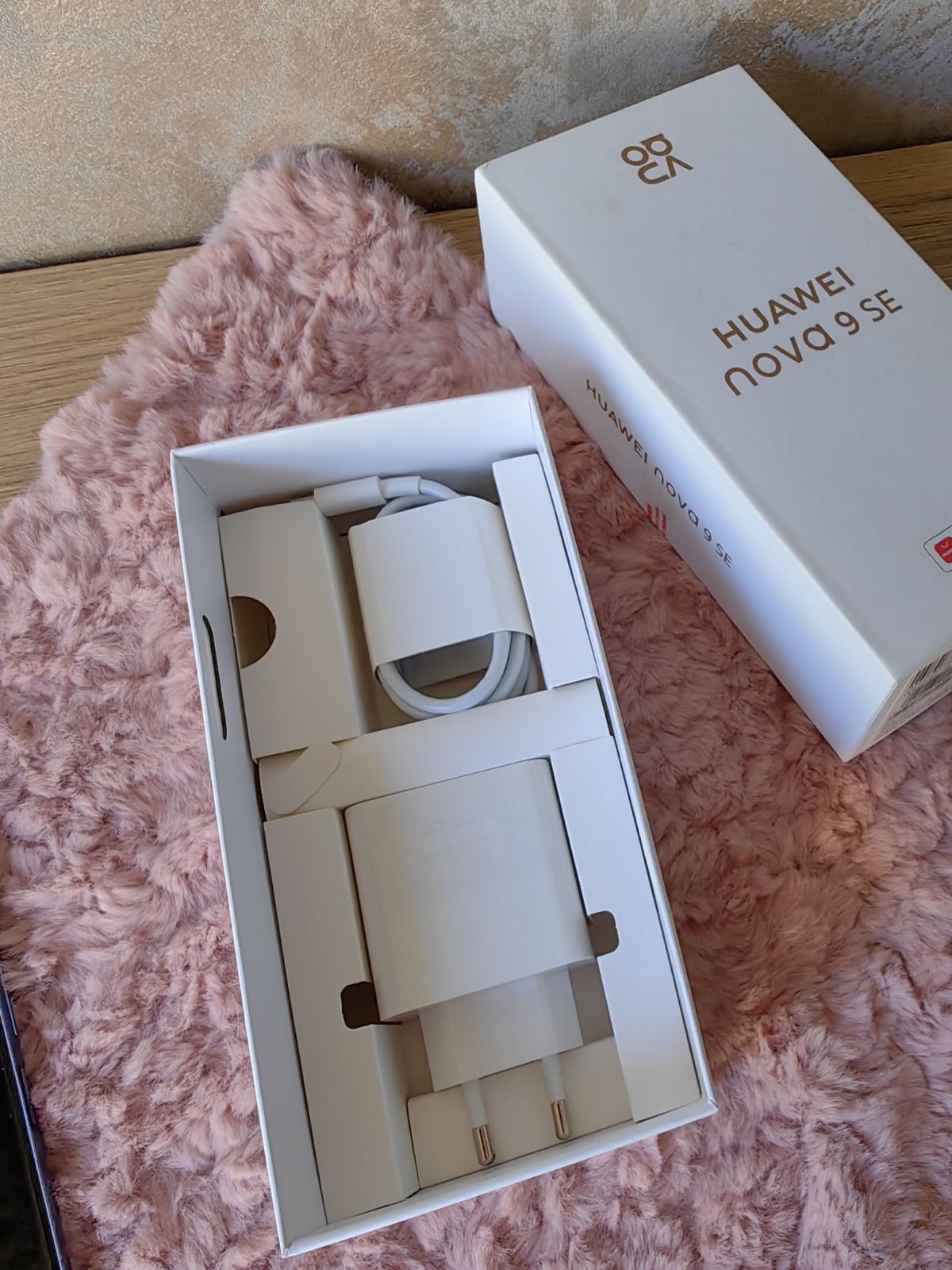 Перфектен Huawei nova 9 SE, като нов!