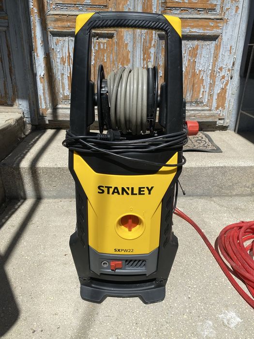 Pompă pentru spălat în stare perfectă de funcționare.