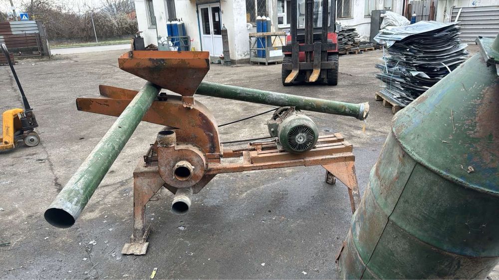 Фуражомелка (работеща)