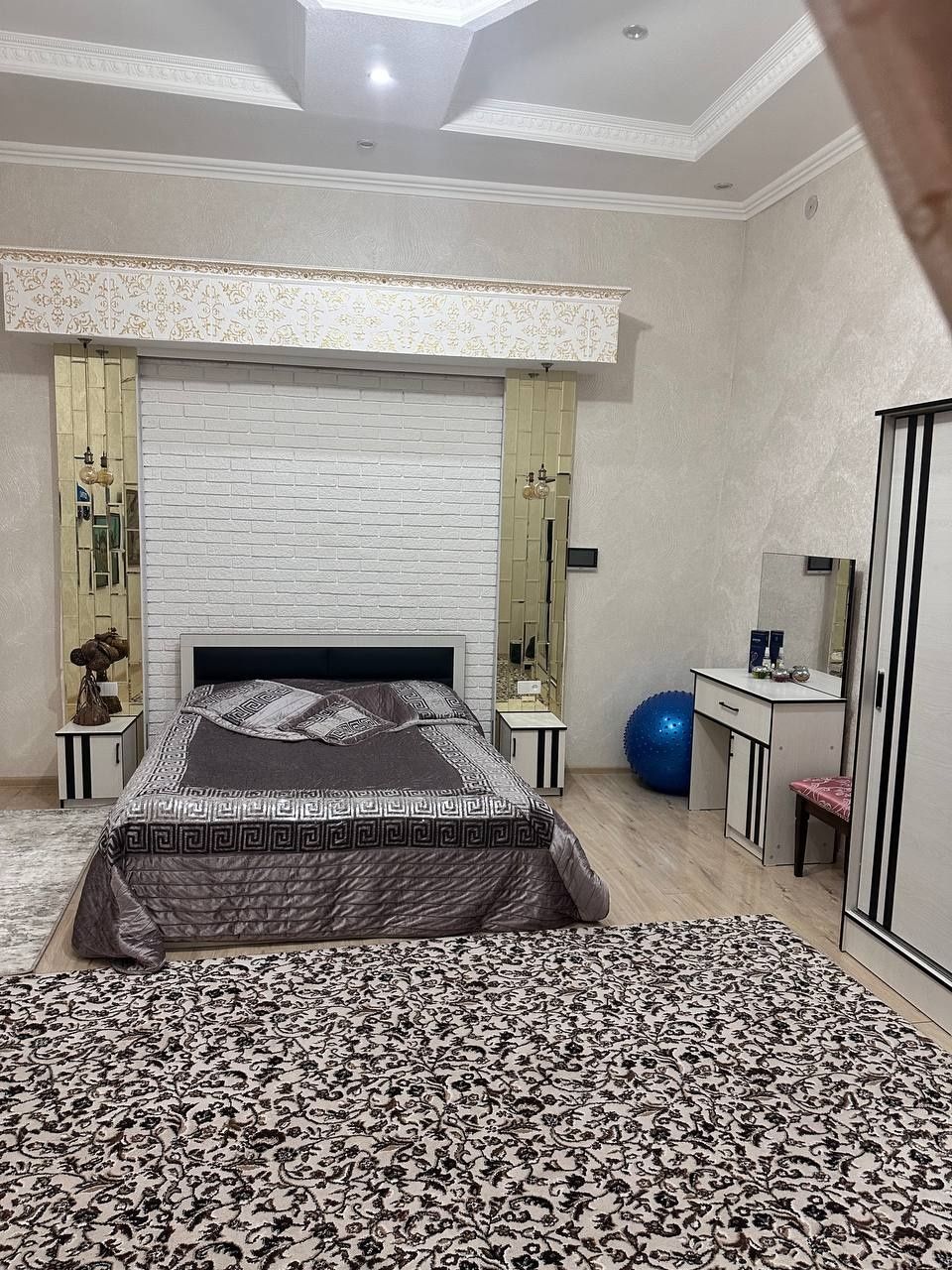 Продаётся Дом из 4х  комнат