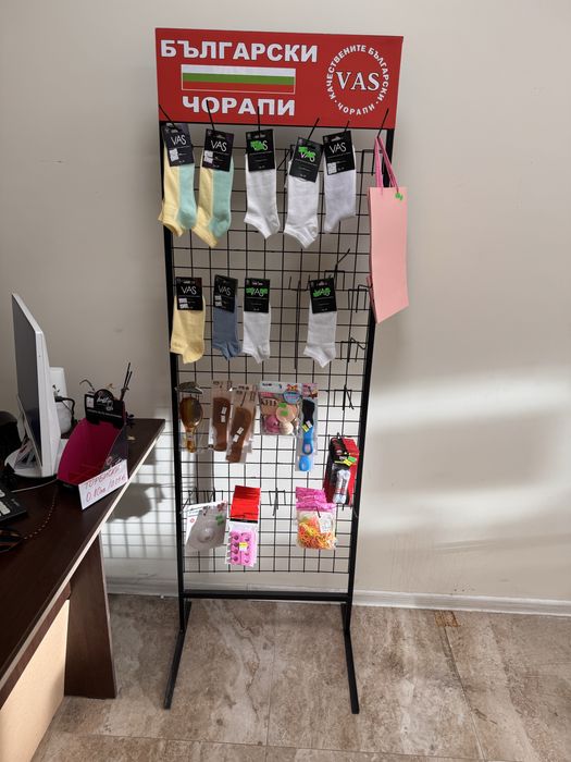 Стелаж с кукички