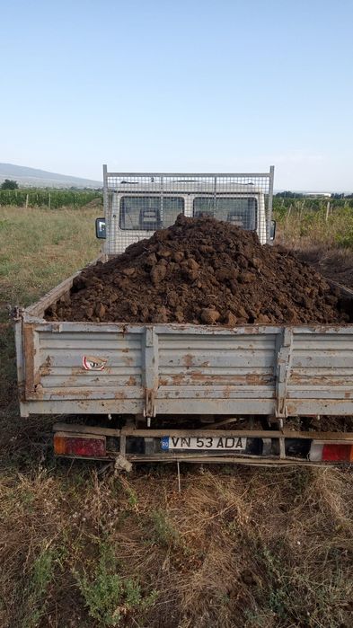 Pământ vegetal  si miniexcavator de inchiriat