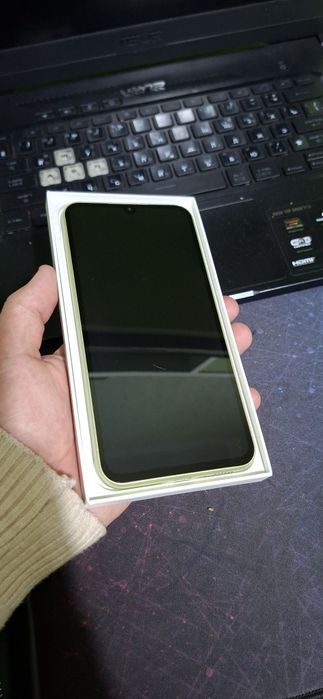 Samsung Galaxy A34 5G Lime
6/128GB
Holati yaxshi 
Korobka yo'