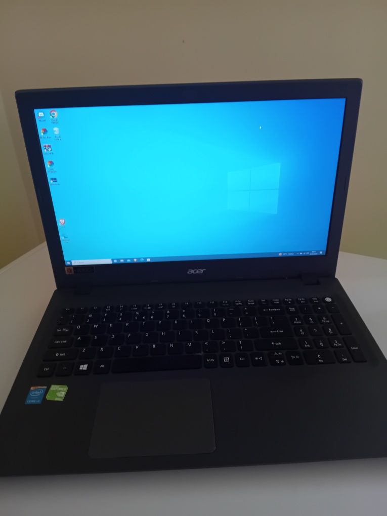 Vând laptop Acer e5 573g