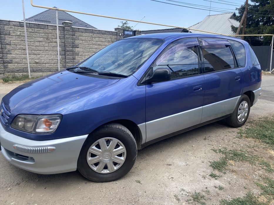 Продается Toyota Ipsum, минивэн.