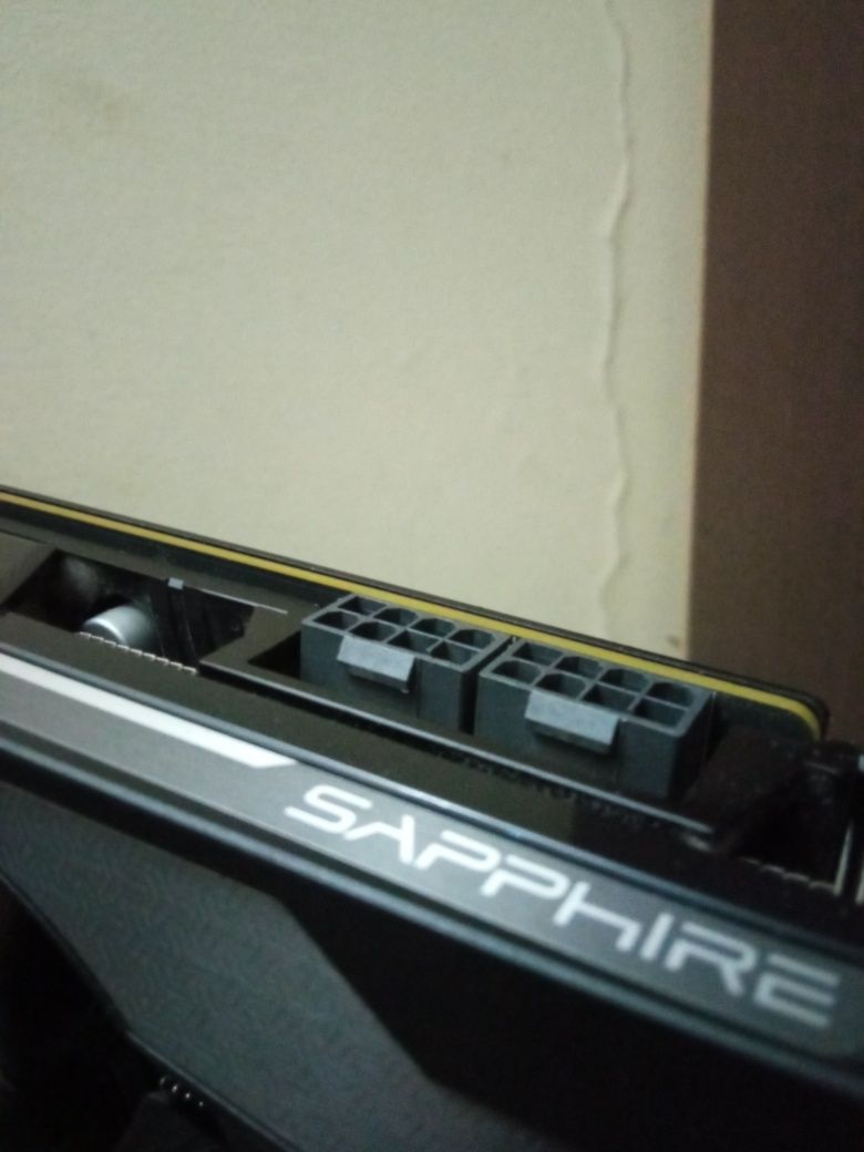 Srochno AMD Radeon R9 fury 4gb