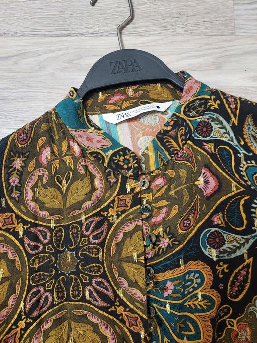 Rochie Zara, marime xs, cu nasturi si cordon in talie