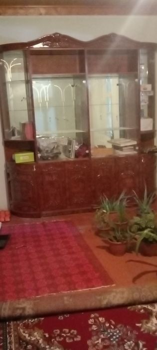 Mehmonxona uchun gorka holati yaxshi yangi