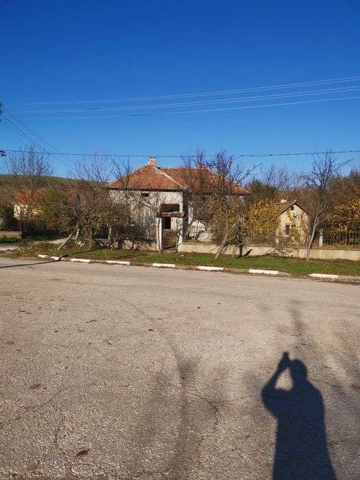 Къща в село Гостиля