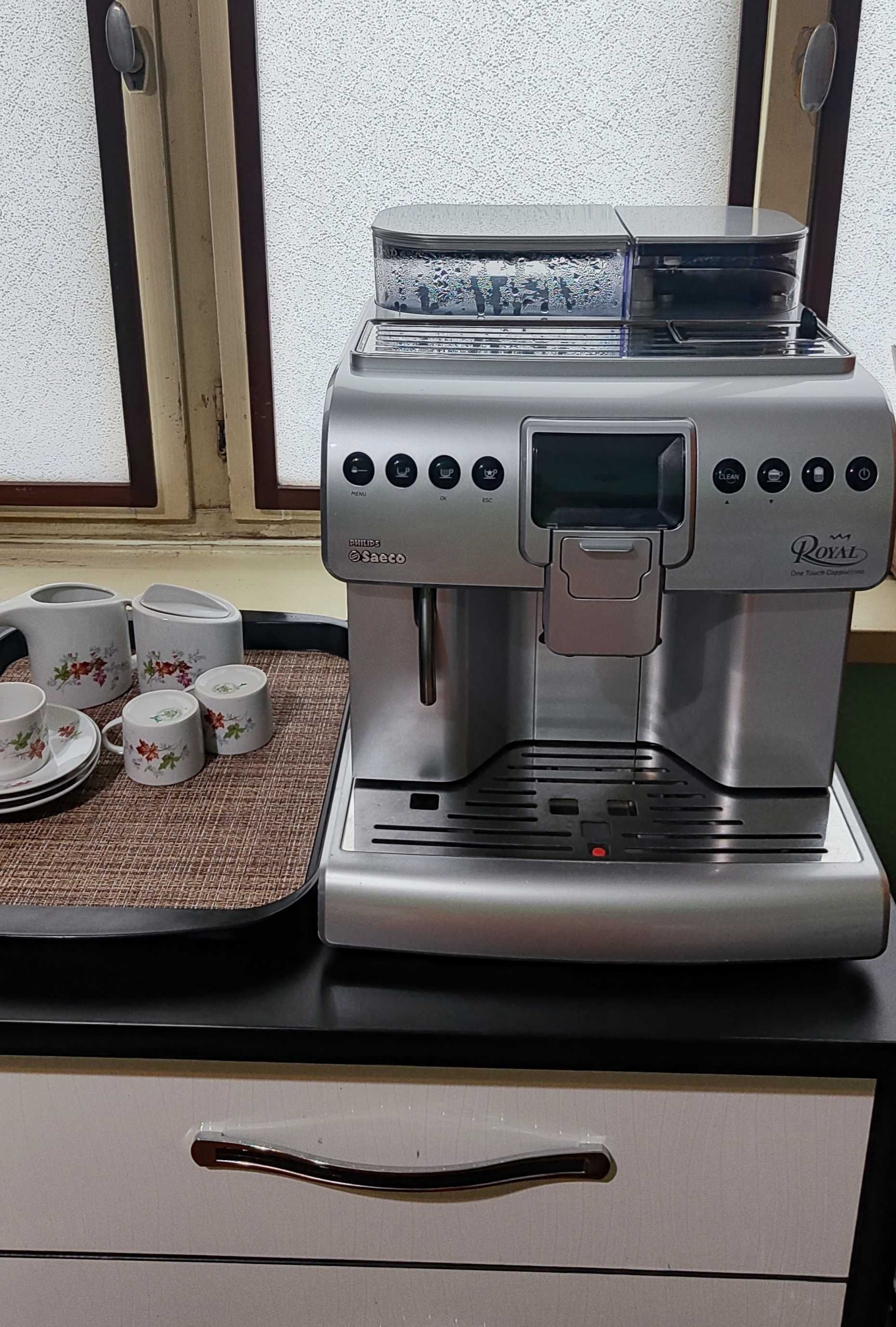Кафе машина Saeco Royal One Touch Cappuccino
