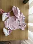 Nike Jordan розов комплект боди шапка обувки бели кецове