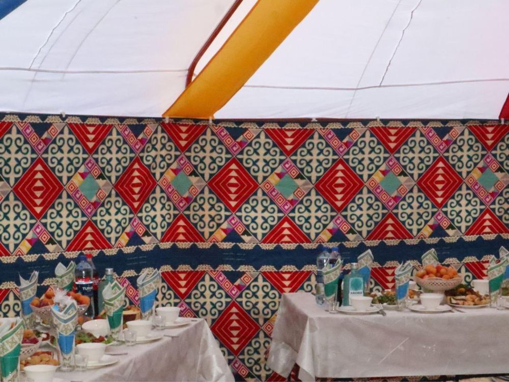 Продаются юрта хороший цена и состаяний