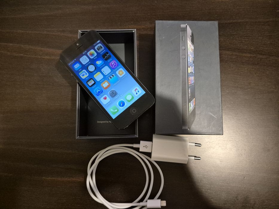 Vand Telefon de colectie La Cutie.