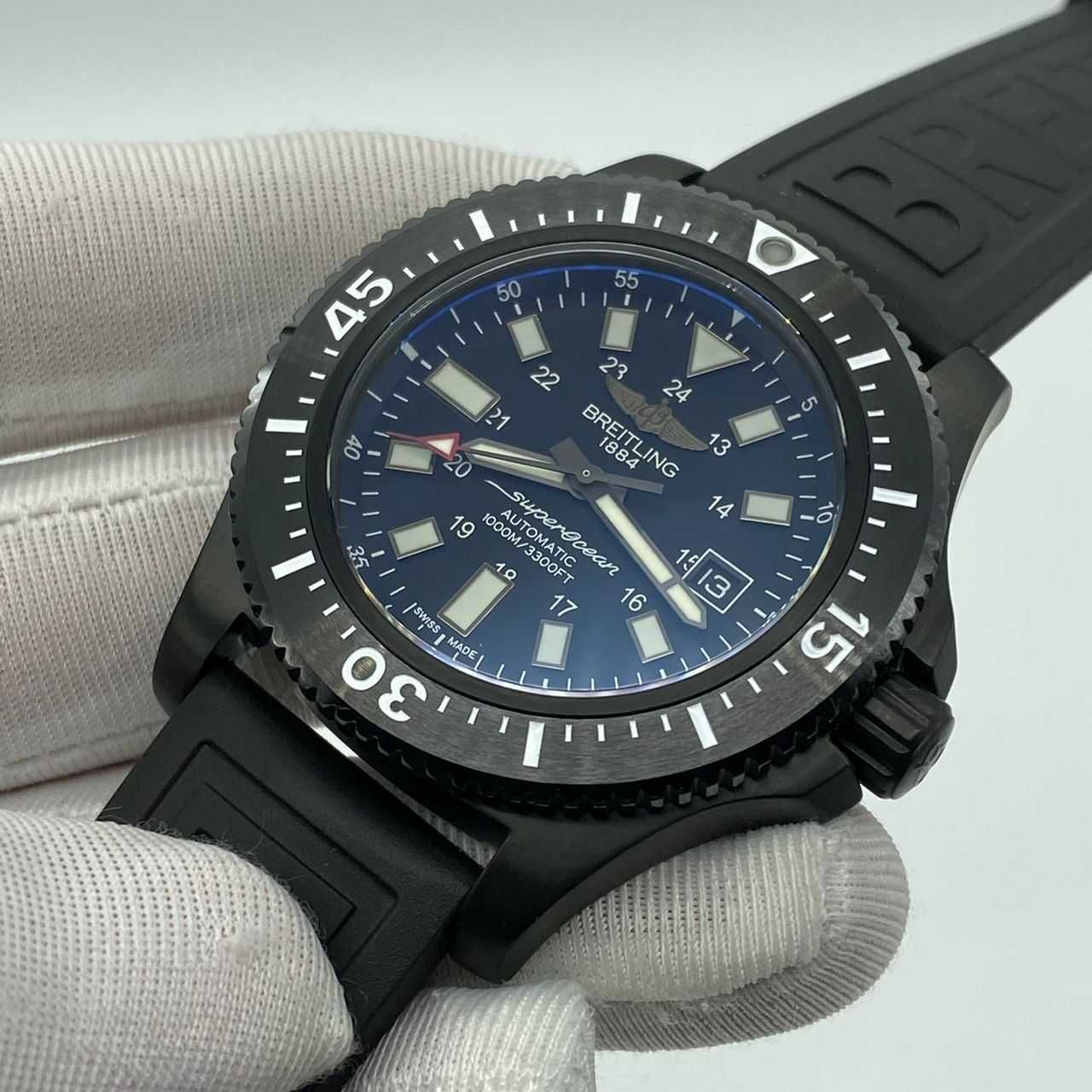 BREITLING Superocean 44 Special Blacksteel with black Diver Pro 3