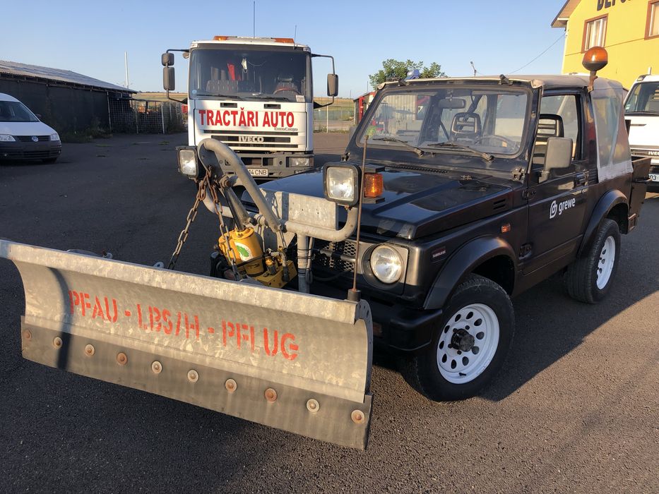 Suzuki Samurai 1994 cu lama zapada