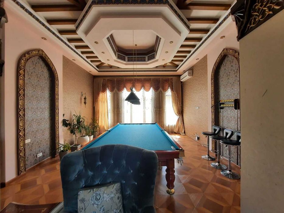 Продаю шикарный эксклюзивный дом 
ТТЗ, Диадора
35 соток
20 комнат