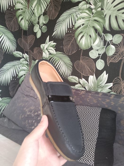 Обувь женская и мужская (кизлар ва угил болалар оёк кийимлари)