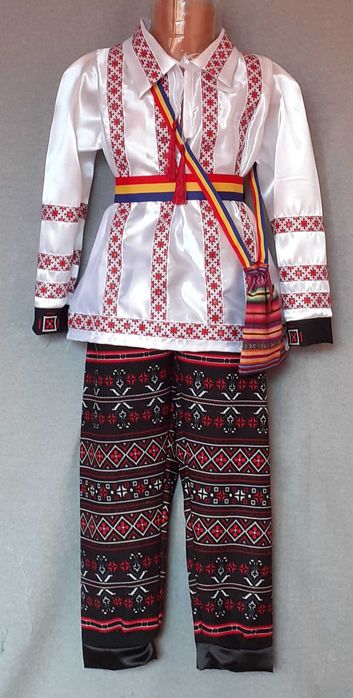 Costum popular pentru copii marimea 4 si 5 (5-6-7-8 ani)