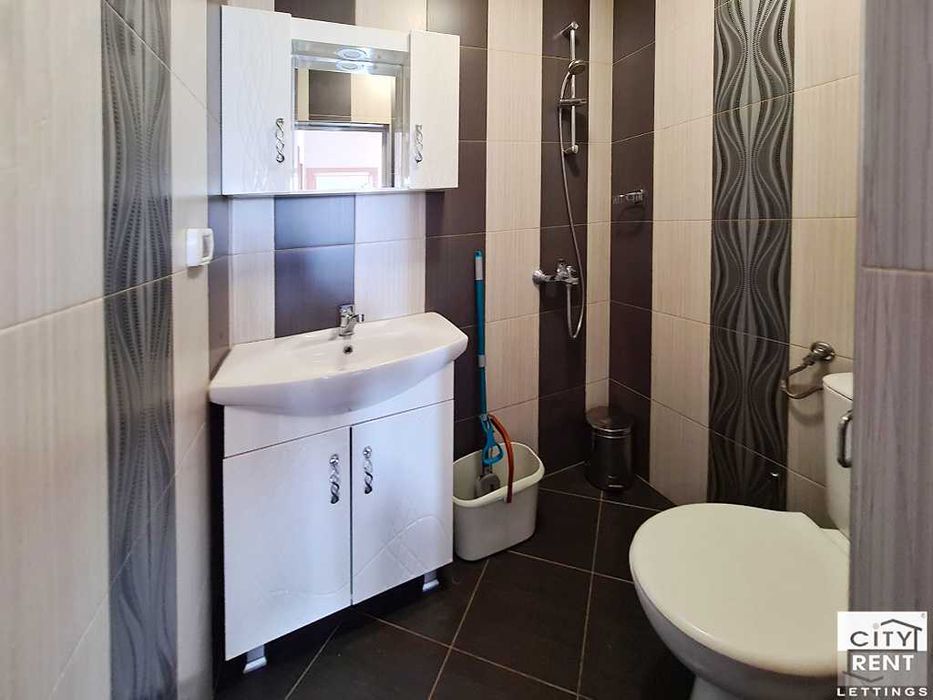 Дава се под наем Четиристаен апартамент в Велико Търново, Център - 95 кв.м за 460 € - Снимка #8