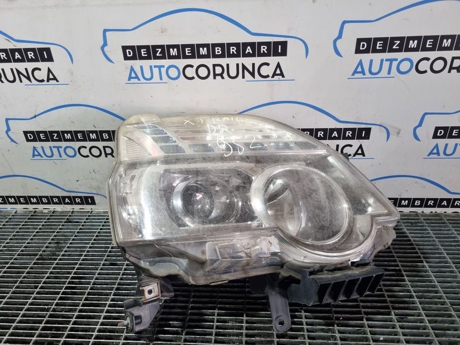 Far Dreapta Nissan X - Trail T31 Facelift 2010 - 2014 SUV 4 Usi (952) Xenon