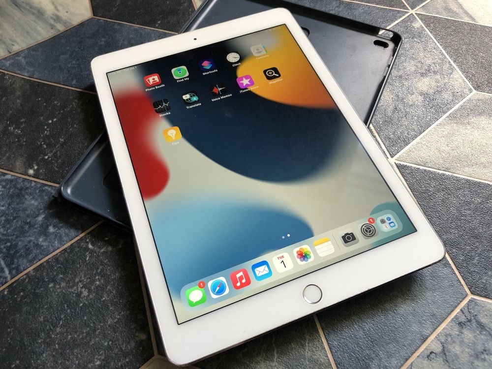 Продавам iPad Air 2 128gb