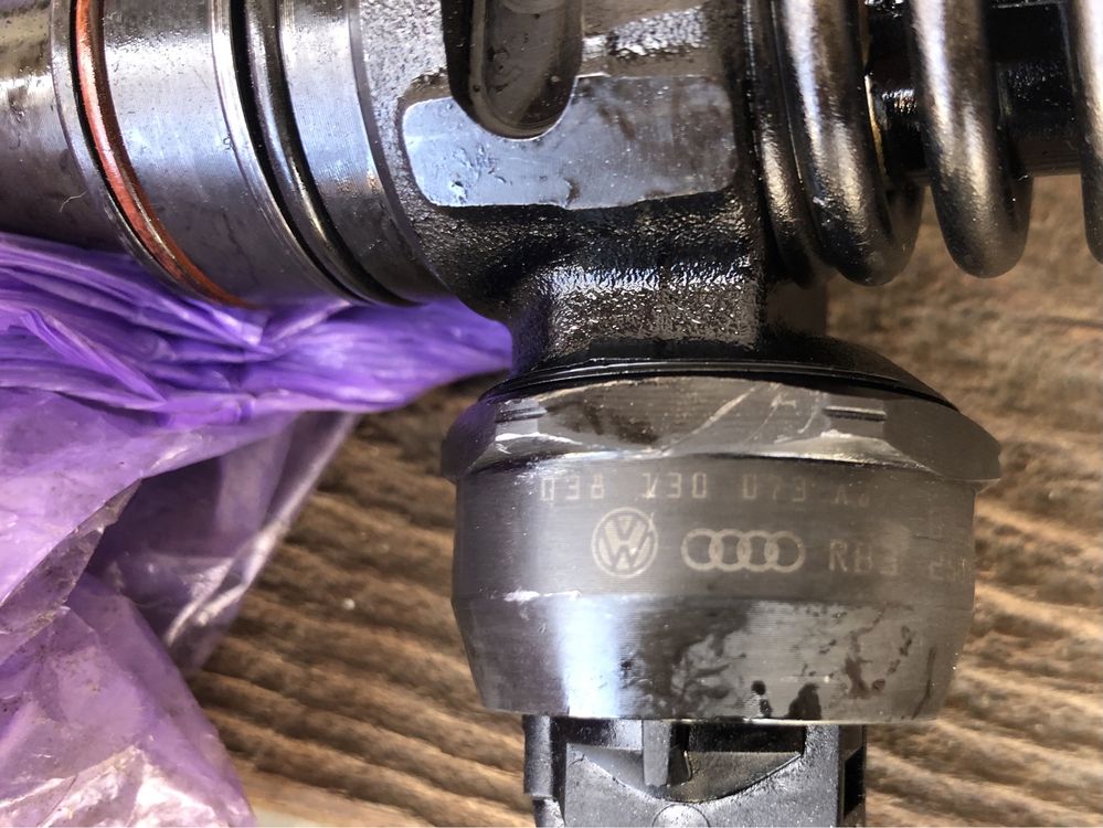 Дюзи 2бр. Audi A3 8l 1,9 tdi PD 101к.