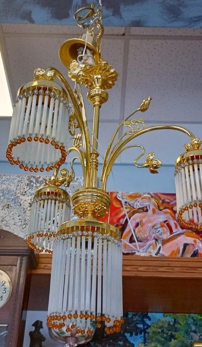 Candelabru  de dimensiuni mari cu elemente din sticla și bronz ,piesa