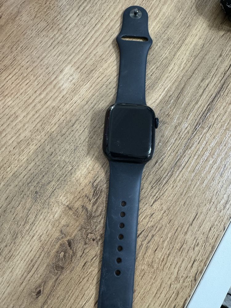 Продам AppleWatch 7