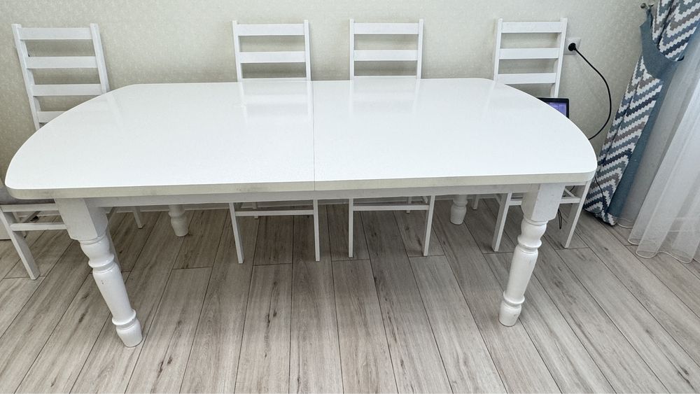 Срочно продам стол размер 200 см * 100 см