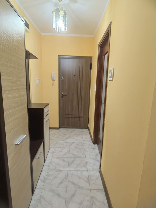 Apartament 2 camere, parter, zona Ura – Bacău, 46 mp + balcon 10 m