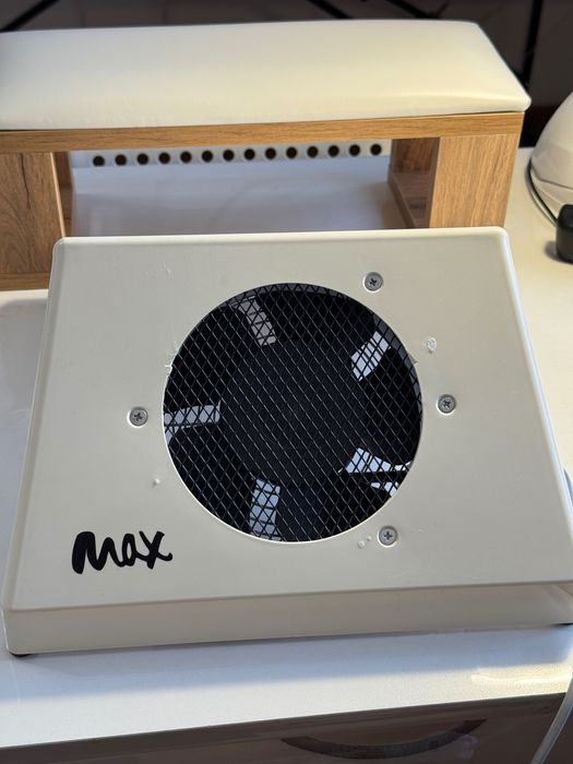 Продам пылесос для маникюра