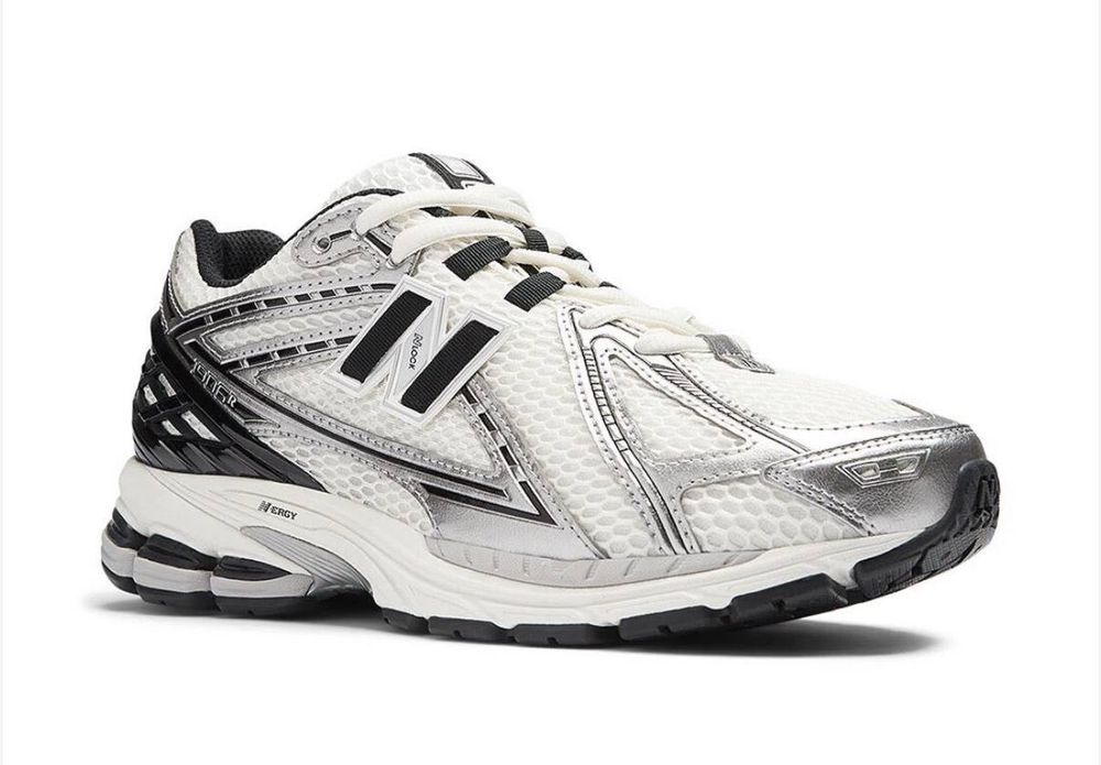 New balance кроссовки