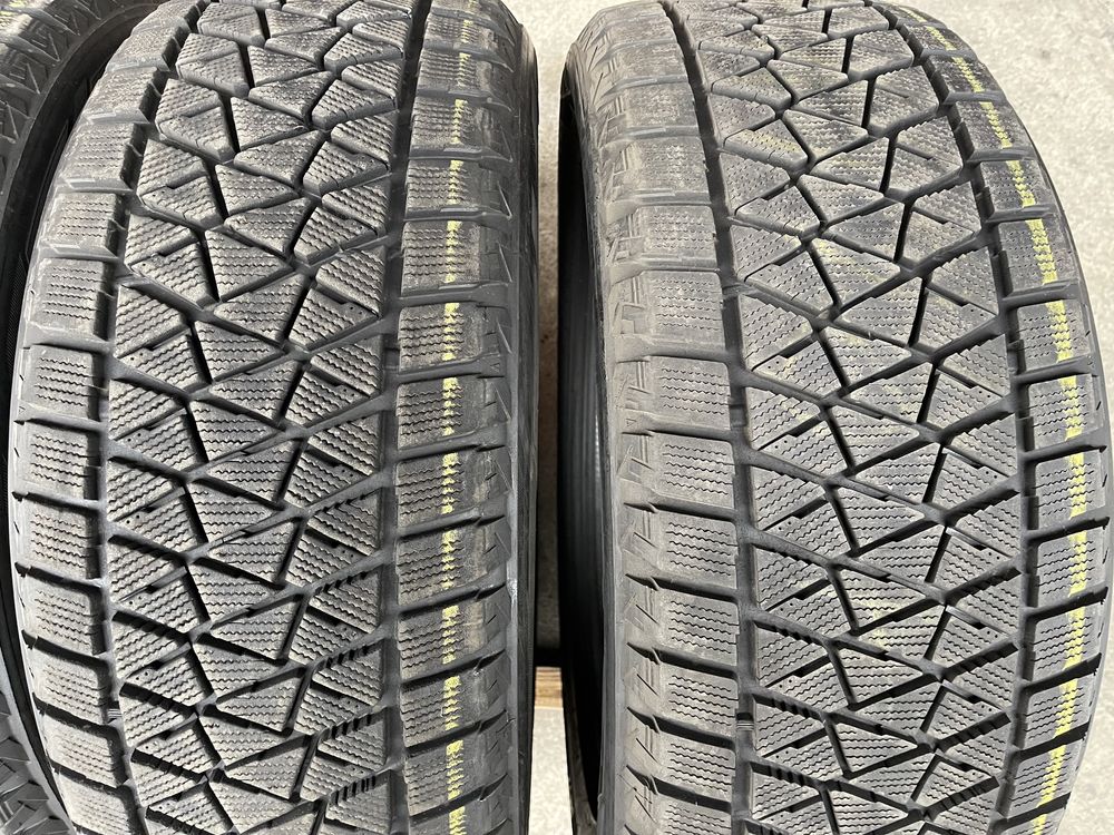 4 anvelope de iarna 275/50/22 Bridgestone