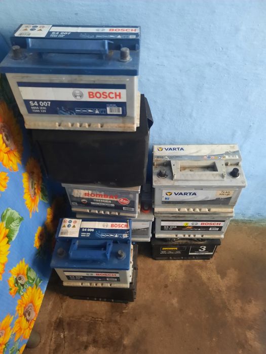Acumulatori auto normali si stat sptop în stare foarte bună
