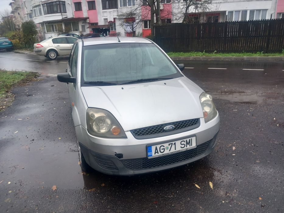 Vând Ford Fiesta an 2008,motor 1.3 benzină,