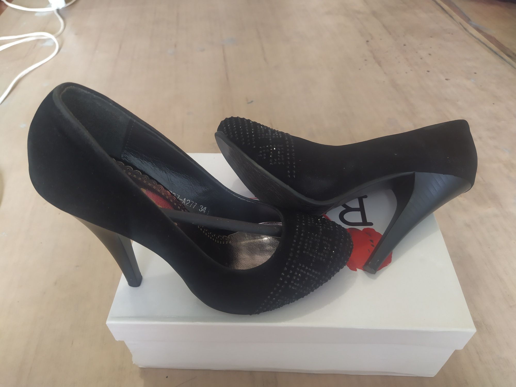 Продам туфли 35р