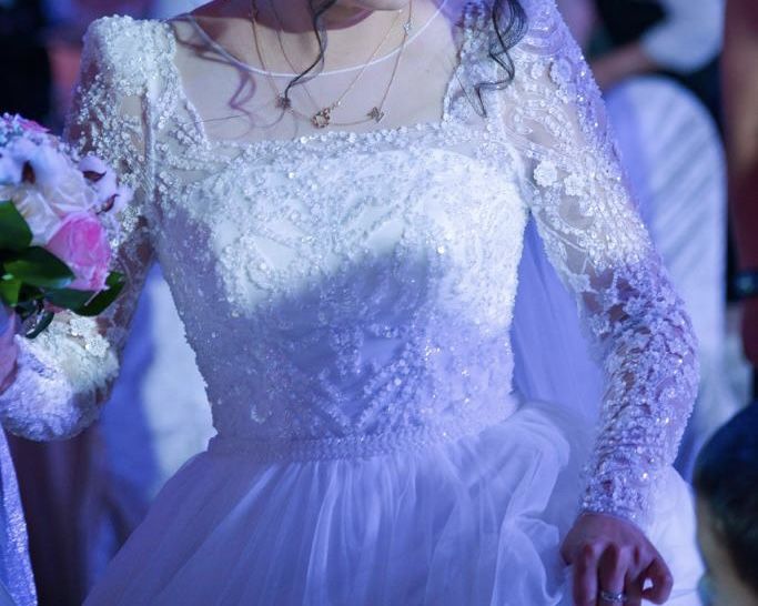 Продается шикарное свадебное платье