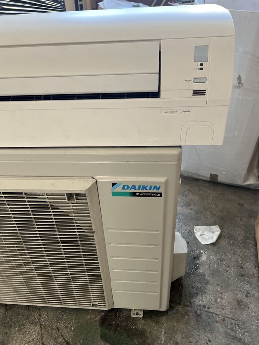 Vând AC Daikin 2400 Btu inverter